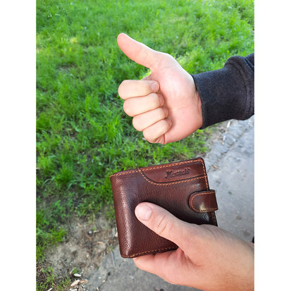 “Ďakujem za peňaženku, ktorú používam už niekoľko rokov. Pri ďalšom nákupe určite zase zablúdim na eshop Mercucio.“